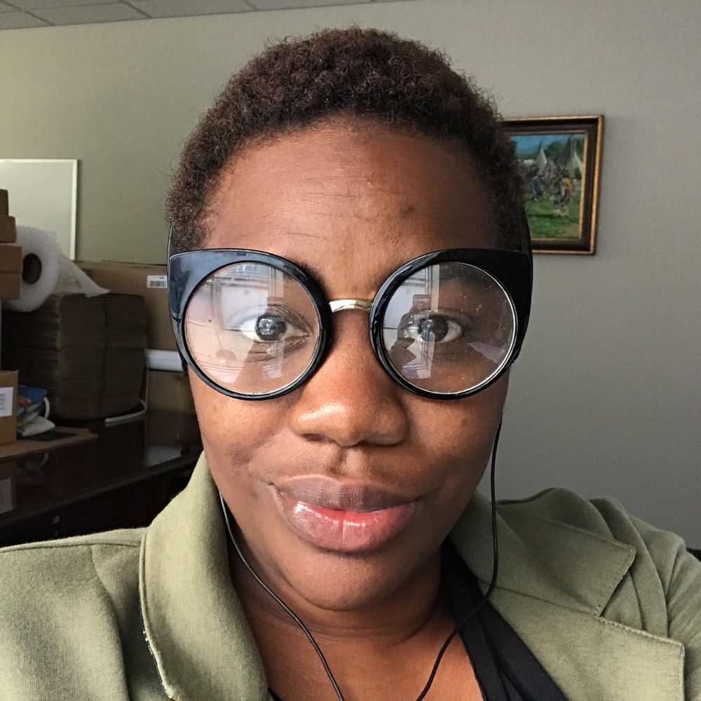Meet your Posher, Artist olivia